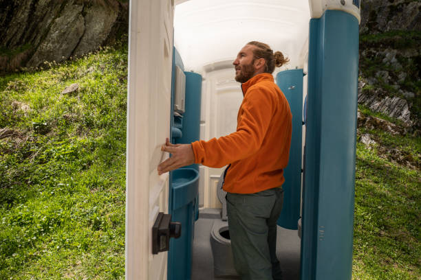 Porta potty delivery and setup in San Carlos, CA